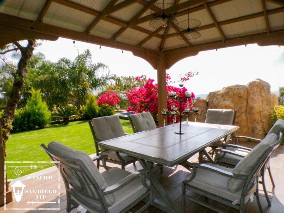 Rancho San Diego, Villa Llena De Vida Vip อิกซ์ทาปัน เดอ ลา ซัล ภายนอก รูปภาพ